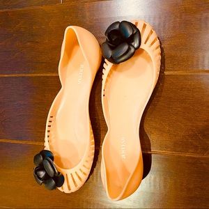 Peachy pink jelly flat